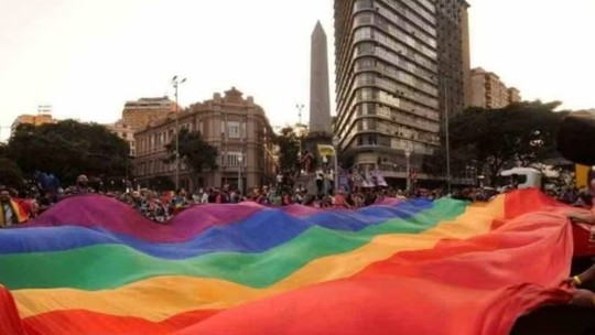 Parada do Orgulho LGBTQIA+ de BH terá 27ª edição neste domingo com o tema 'Nosso voto, nossas vidas'; veja programação